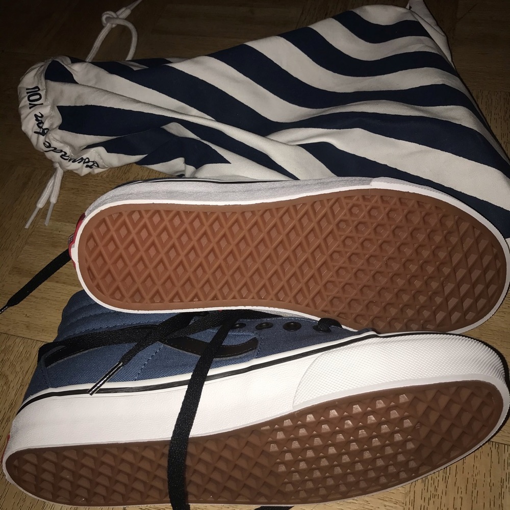 Customized Vans - Picture 3 of 3